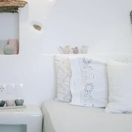 Amalia At Campos Andiparos