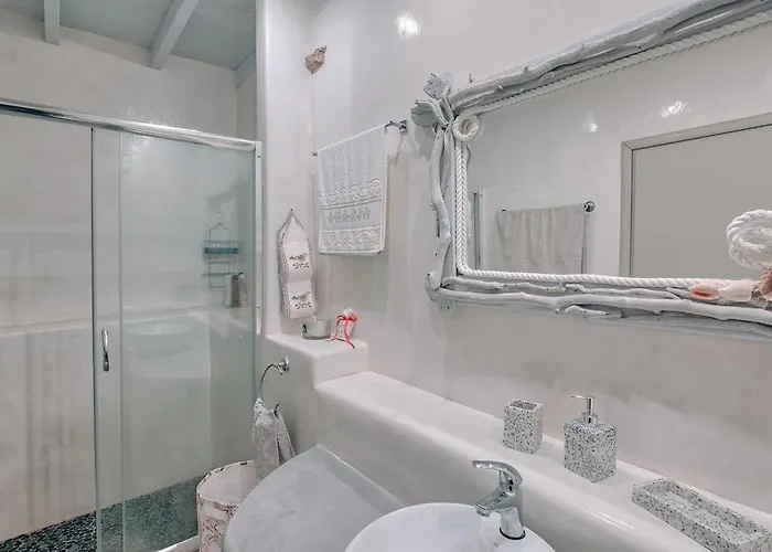 Amalia At Campos * Αντίπαρος